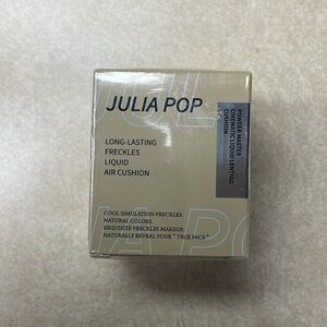 Julia Pop Long Lasting Fleckles Liguid Air Cushion NEW IN BOX